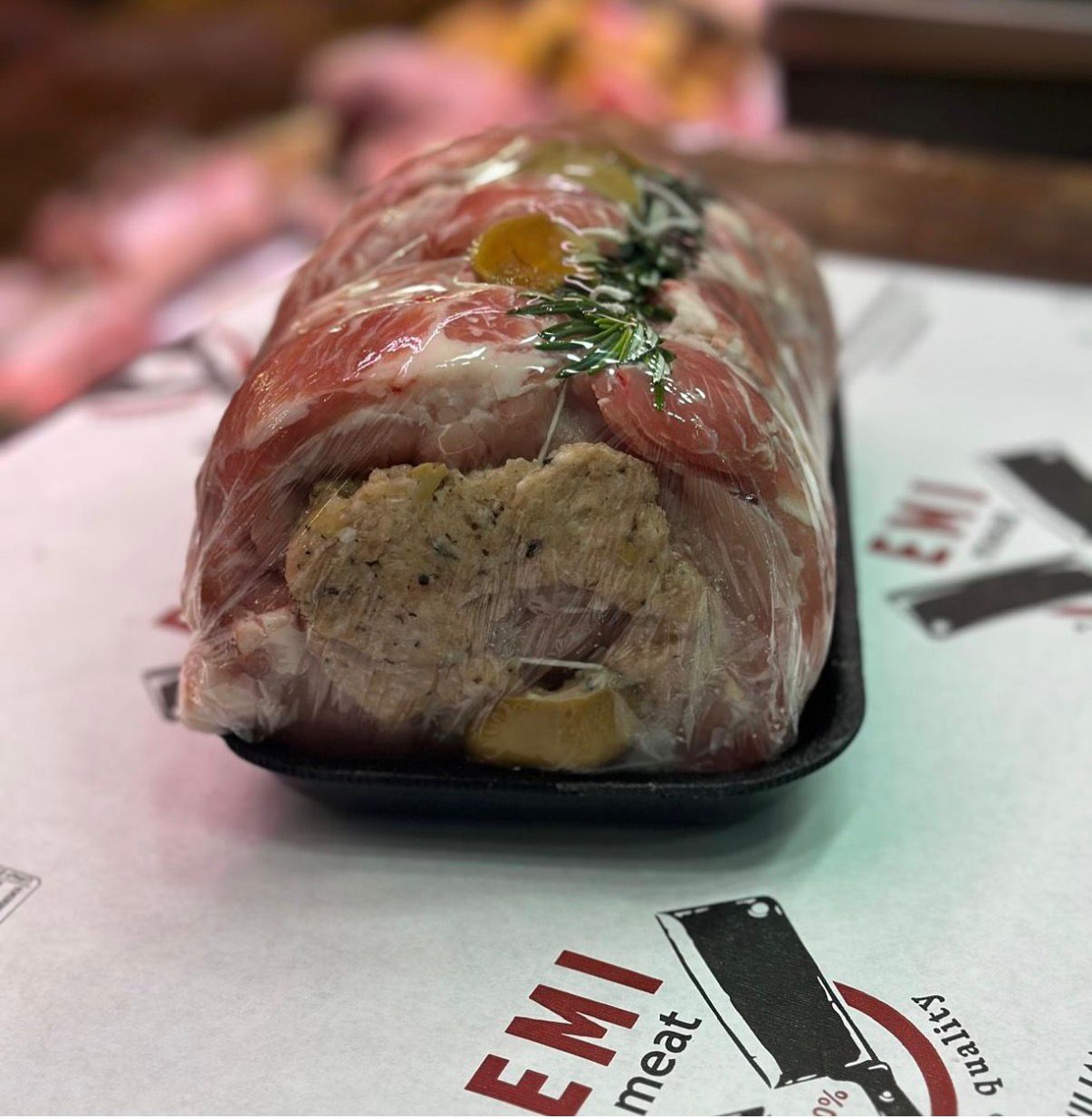 Salsicce di suino fresche preparate da Emi Meat